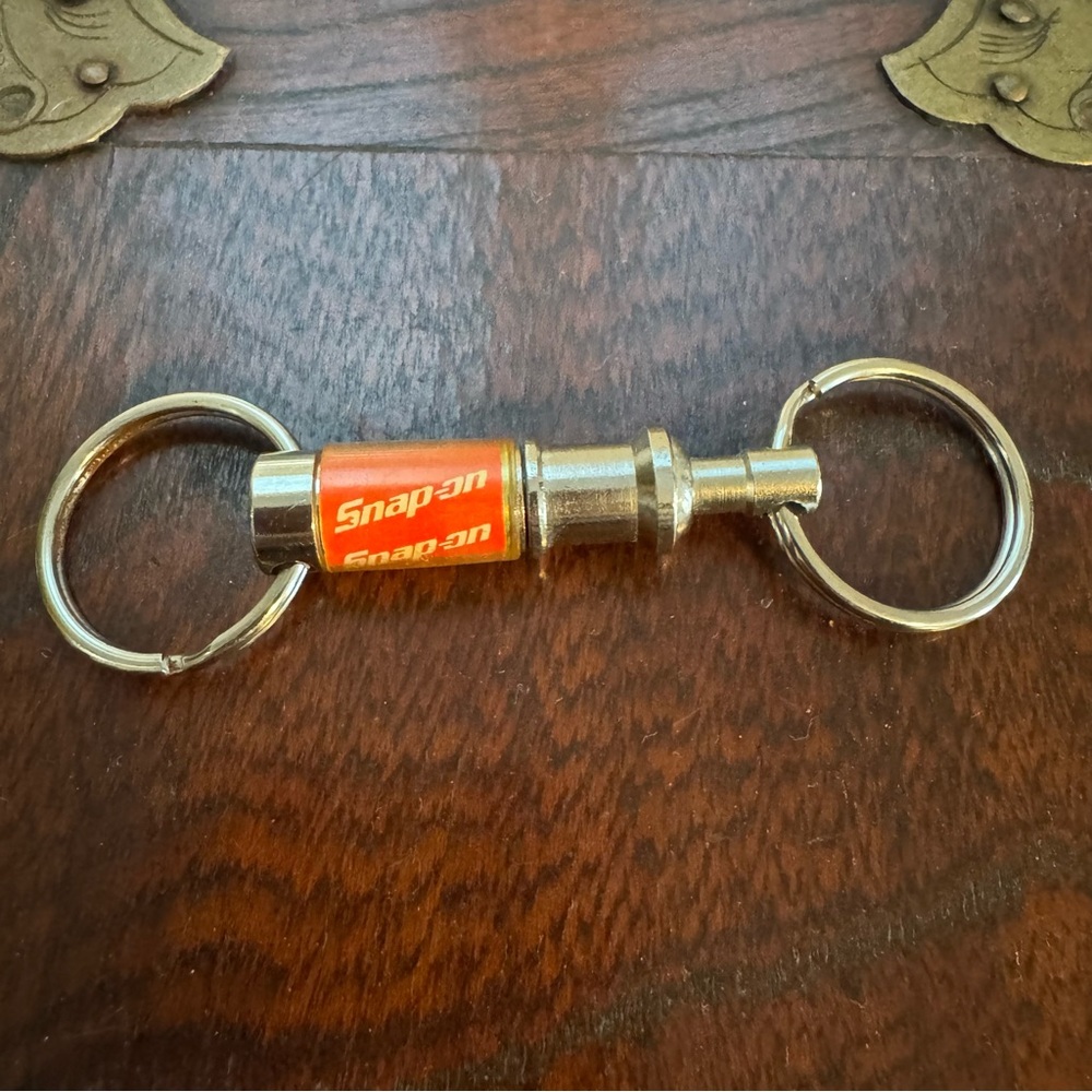 Snap-On Magnetic Quick Release Keychain Tool